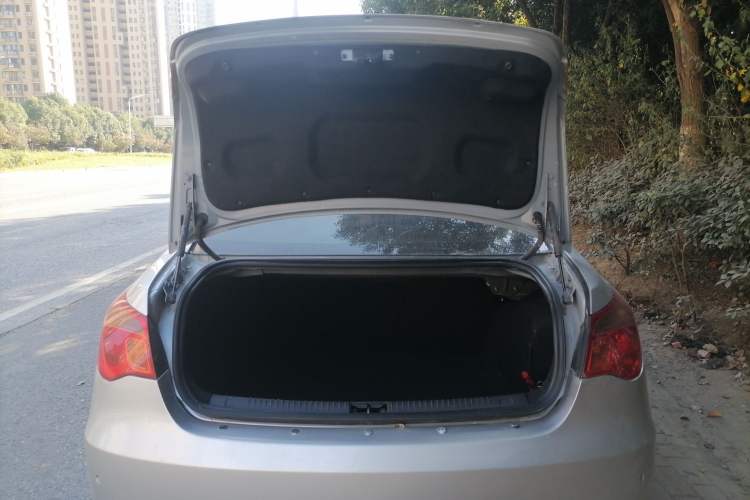 Used Roewe 550 2012 550 1.8L Automatic Value Edition