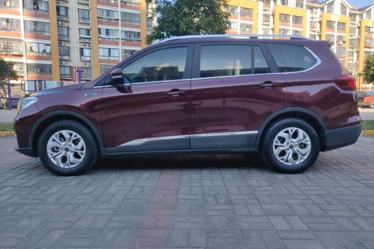 Used SWM G05 2019 2.0L Manual Luxury Edition