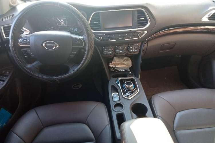 Used GAC Trumpchi GS4 New Energy 2019 1.5L PHEV Deluxe Edition Center Console