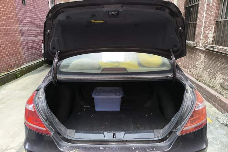 Used Geely Auto Emgrand 2014 Sedan 1.5L Manual Elite Model Trunk