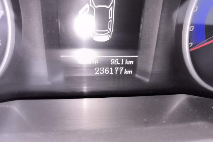 Used Geely Auto Emgrand 2014 Sedan 1.5L Manual Elite Model Odometer Close Up