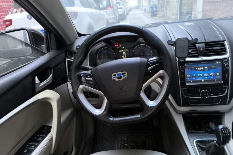 Used Geely Auto Emgrand 2014 Sedan 1.5L Manual Elite Model Steering Wheel