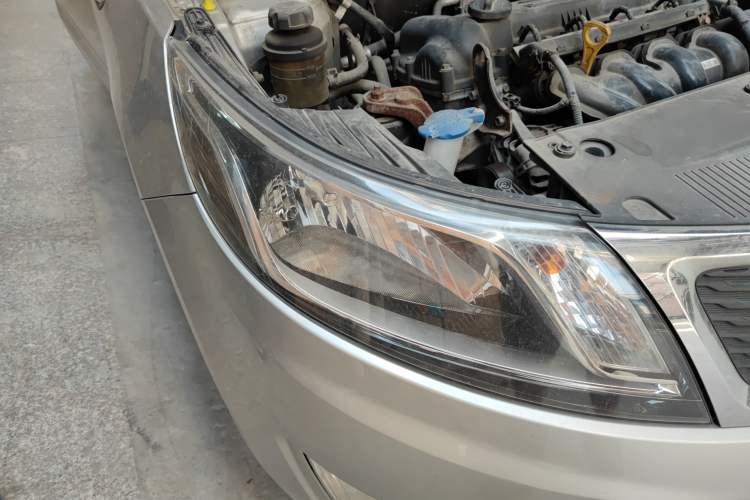 Used Kia K2 2012 Sedan 1.4L MT GLS Commemorative Edition