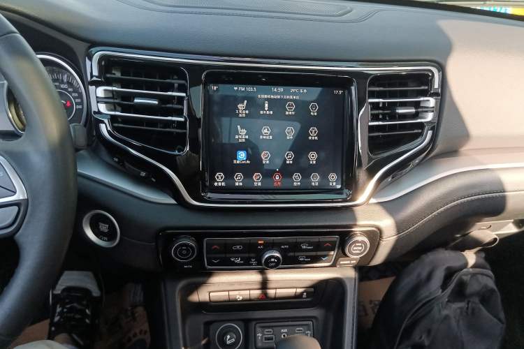 Used Jeep Commander 2018 2.0T Two-Wheel Drive Enjoy Edition China V