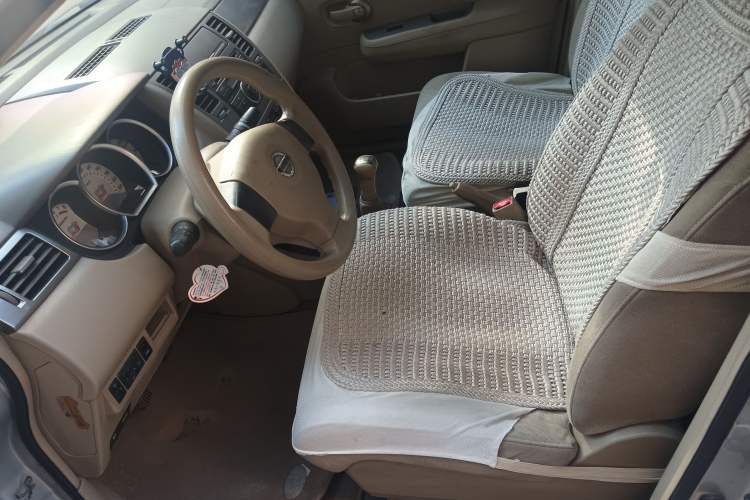 Used Nissan Tiida Sedan 2008 1.6L Manual Fashion Edition