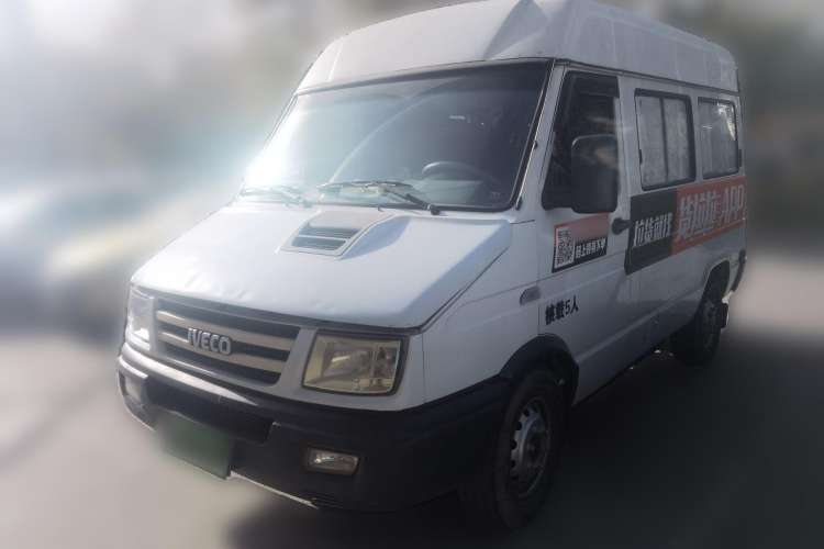 Used Iveco Daily 2014 2.5T-A35 NJ6484ACM47Z4