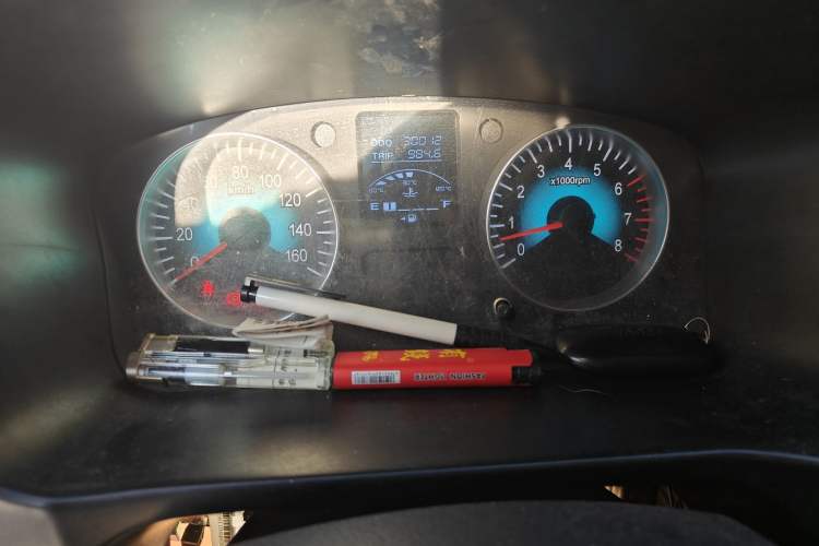 Used SRM Gold Hiace M Classic 2022 1.5L Engineering Lion Passenger Vehicle 5 Seats
