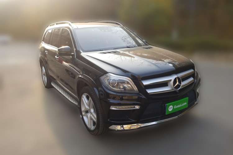 Used Mercedes-Benz GL-Class 2013 GL 500 4MATIC Front Right 45 Deg