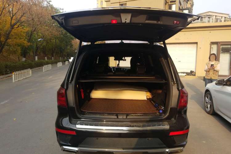 Used Mercedes-Benz GL-Class 2013 GL 500 4MATIC Trunk