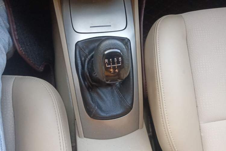 Used Buick Excelle 2011 1.6 LX-MT
