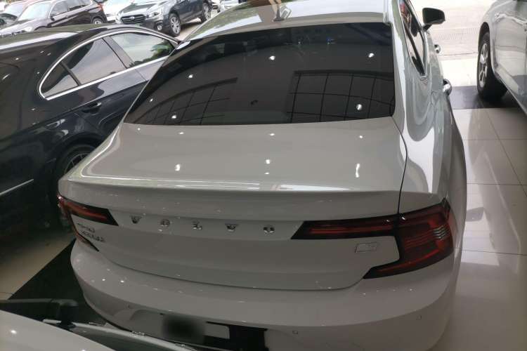 Used Volvo S90 New Energy 2021 T8 eDrive Hybrid Zhiyi Luxury Edition
