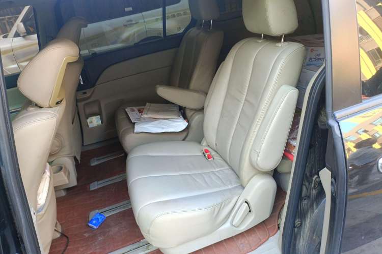 Used Mazda 8 2013 2.5L Ultimate Edition

