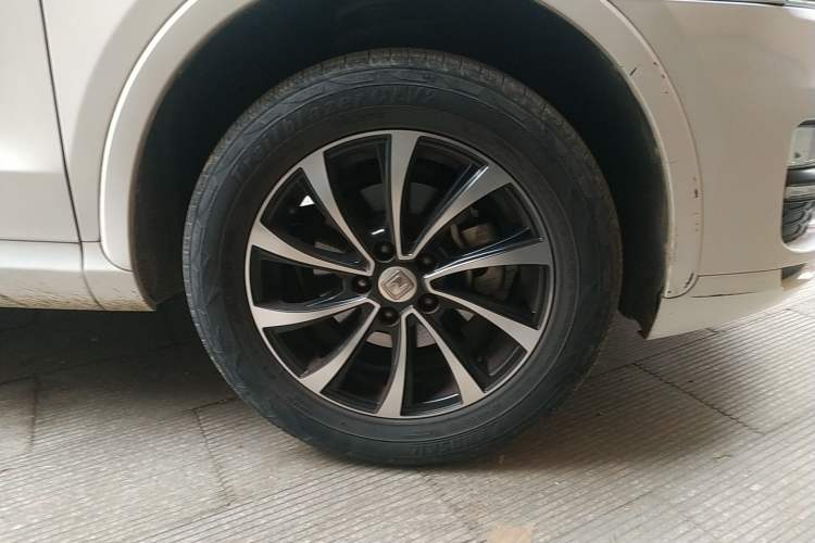 Used Zotye SR7 2016 1.5T CVT Cube Heart Edition China V Standard
