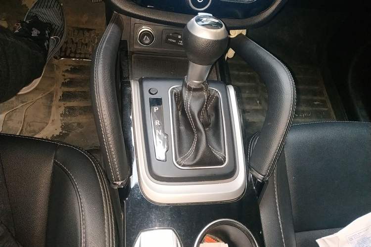 Used Zotye SR7 2016 1.5T CVT Cube Heart Edition China V Standard
