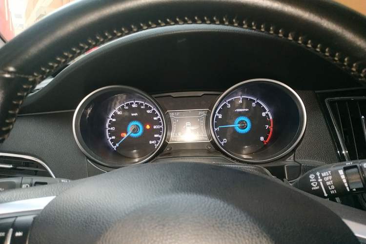 Used Zotye SR7 2016 1.5T CVT Cube Heart Edition China V Standard
