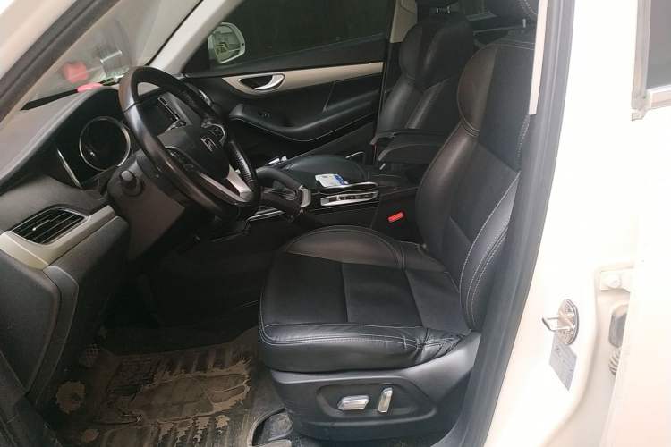 Used Zotye SR7 2016 1.5T CVT Cube Heart Edition China V Standard
