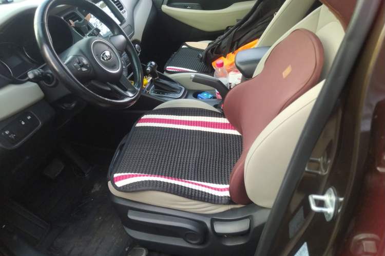 Used Kia  2013 2.0L 7-Seater Automatic Standard Version China IV Standard
