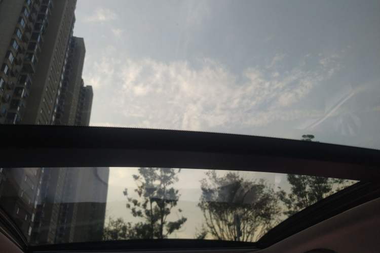 Used Kia  2013 2.0L 7-Seater Automatic Standard Version China IV Standard
