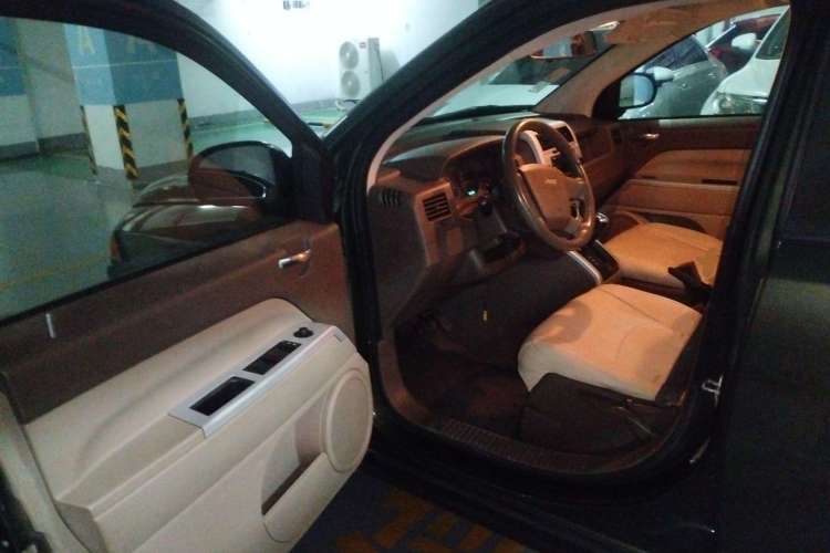 Used Jeep Compass 2007 2.4L four-wheel drive sport version
