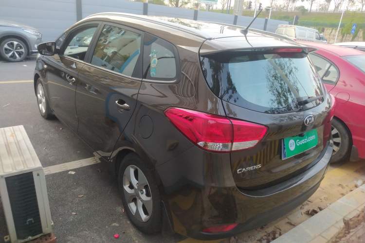 Used Kia  2013 2.0L 7-Seater Automatic Standard Version China IV Standard
