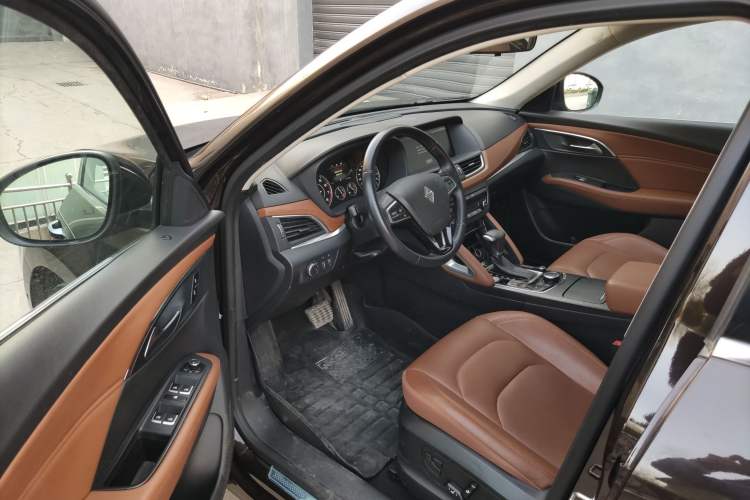 Used BORGWARD BX7 2018 28T 2WD Comfort Version 5 Seats China VI Emission Standard
