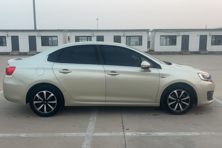 Used Citroen C4 Sega 2016 1.2THP Automatic Luxury Model Exterior 2