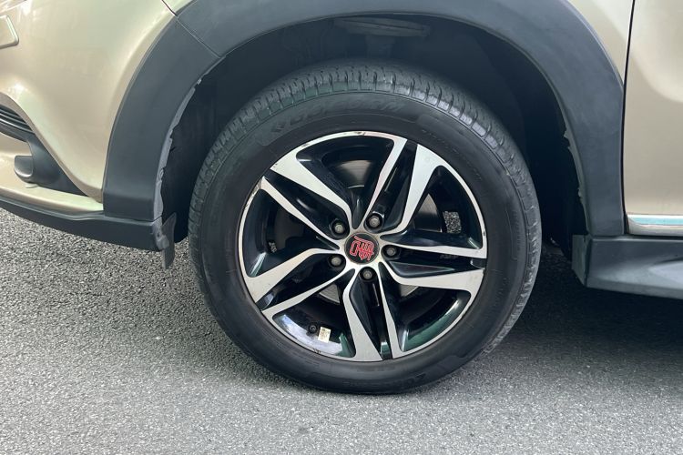 Used BYD Tang New Energy 2015 2.0T Four-Wheel-Drive Flagship Model