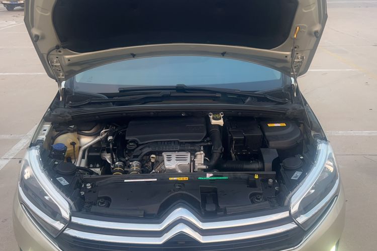 Used Citroen C4 Sega 2016 1.2THP Automatic Luxury Model Exterior 8