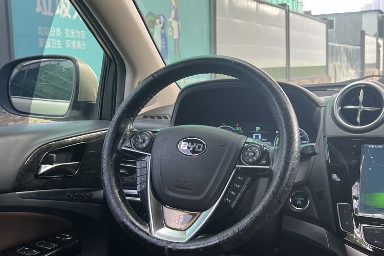 Used BYD Tang New Energy 2015 2.0T Four-Wheel-Drive Flagship Model