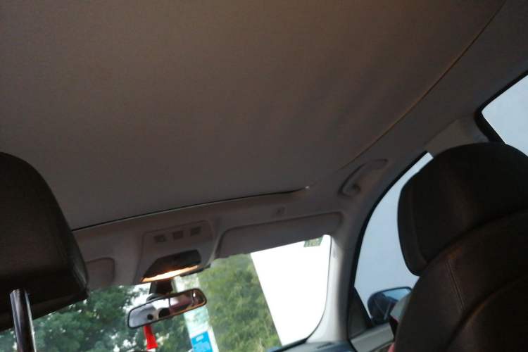 Used BMW 5 Series GT 2011 535i xDrive Luxury Edition Headliner