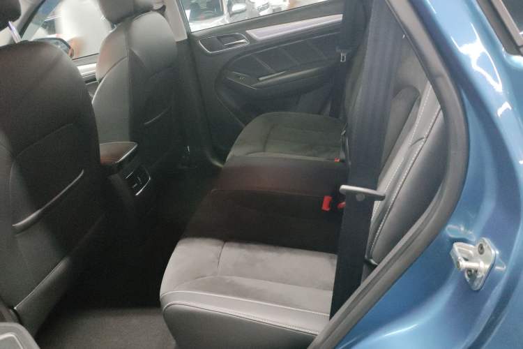 Used Roewe RX5 New Energy 2017 eRX5 50T Hybrid Connected Prestige Flagship Edition