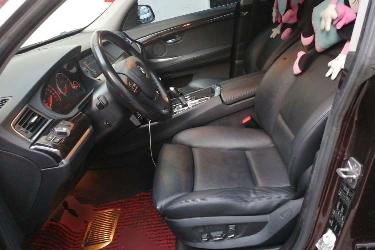 Used BMW 5 Series GT 2011 535i xDrive Luxury Edition Left Front Seat