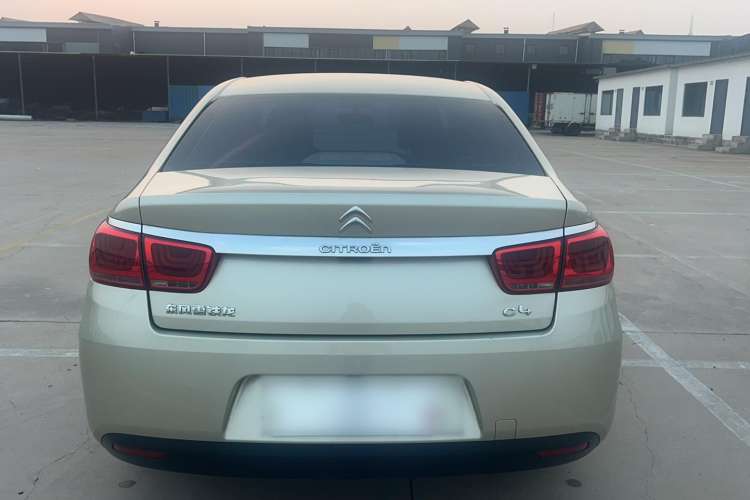 Used Citroen C4 Sega 2016 1.2THP Automatic Luxury Model Exterior 4