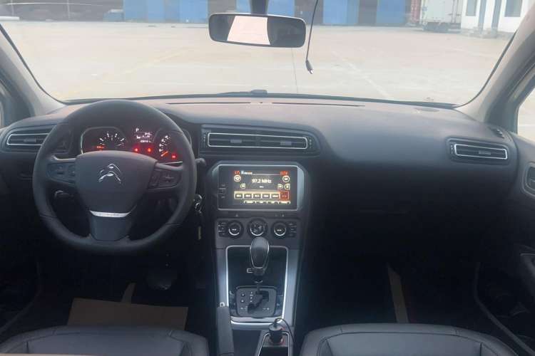 Used Citroen C4 Sega 2016 1.2THP Automatic Luxury Model Interior 2