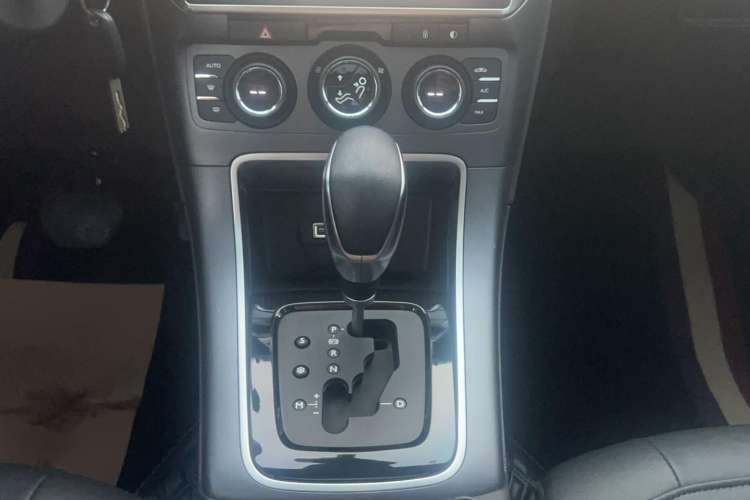 Used Citroen C4 Sega 2016 1.2THP Automatic Luxury Model Interior 6