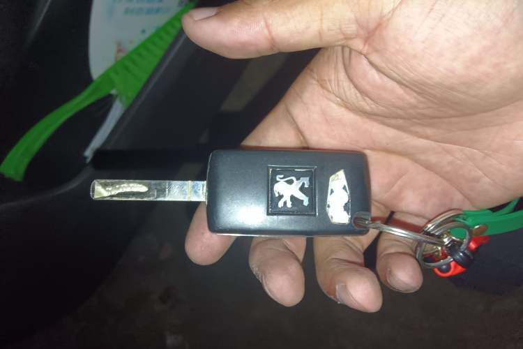 Used Peugeot 307 2010 Hatchback 2.0L Manual Comfort Edition
