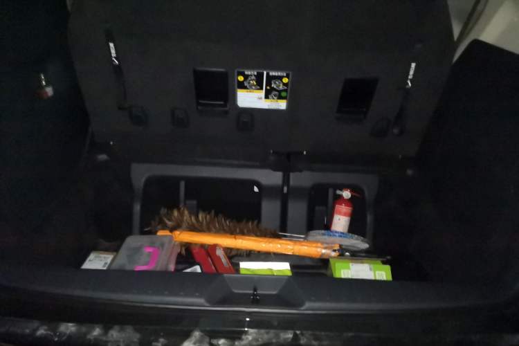 Used Toyota Granvia 2023 2.5L Hybrid Prestige VIP Edition Trunk