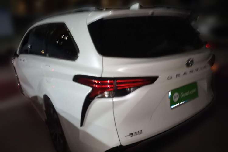 Used Toyota Granvia 2023 2.5L Hybrid Prestige VIP Edition Rear Left 45 Deg