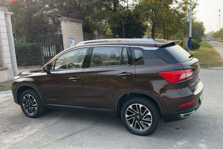 Used GAC Trumpchi GS4 2015 200T Manual Elite Edition Exterior 5