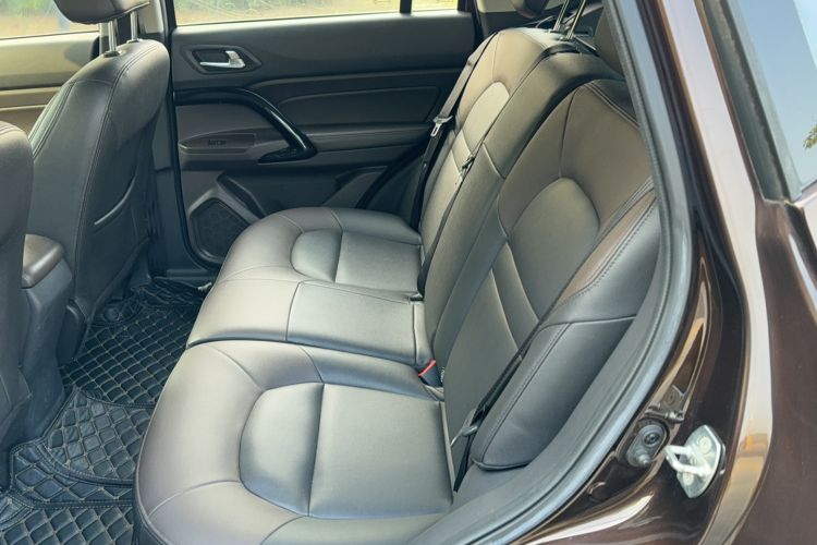 Used GAC Trumpchi GS4 2015 200T Manual Elite Edition Interior 1