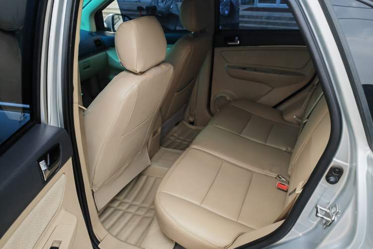 Used BAIC E Series 2013 Hatchback 1.5L Manual Lotte Edition