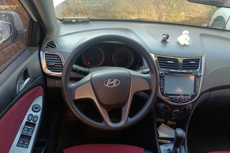 Used Hyundai Verna Ray 2014 1.4L Automatic GLX