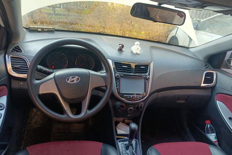 Used Hyundai Verna Ray 2014 1.4L Automatic GLX