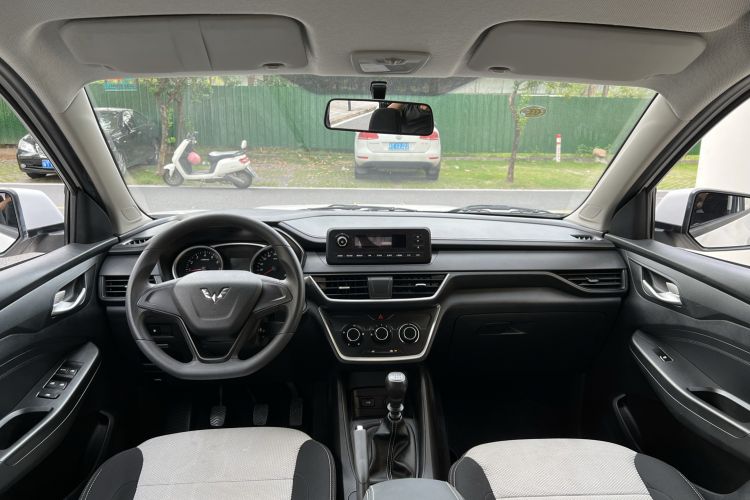 Used Wuling Hongguang S3 2019 1.5L Manual Standard Version China VI Standard
