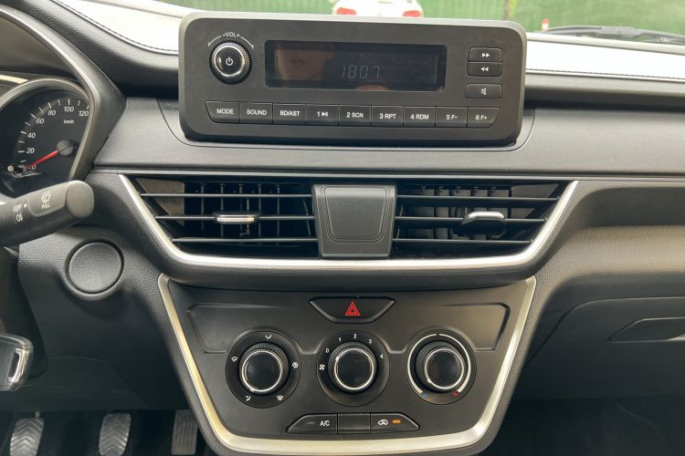 Used Wuling Hongguang S3 2019 1.5L Manual Standard Version China VI Standard
