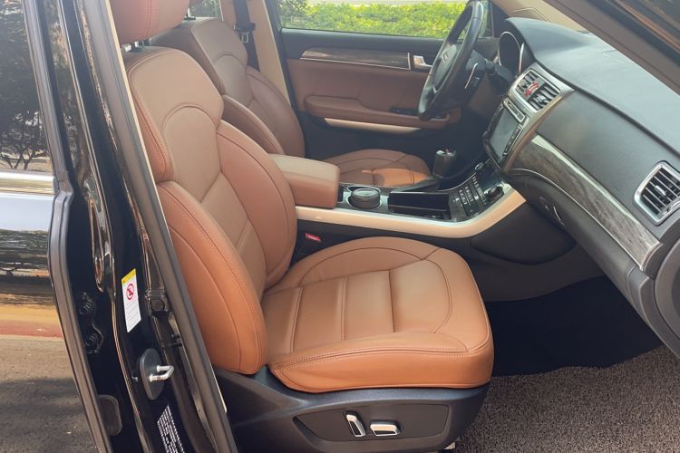 Used Haval H8 2015 2.0T Four-Wheel Drive Luxury Model