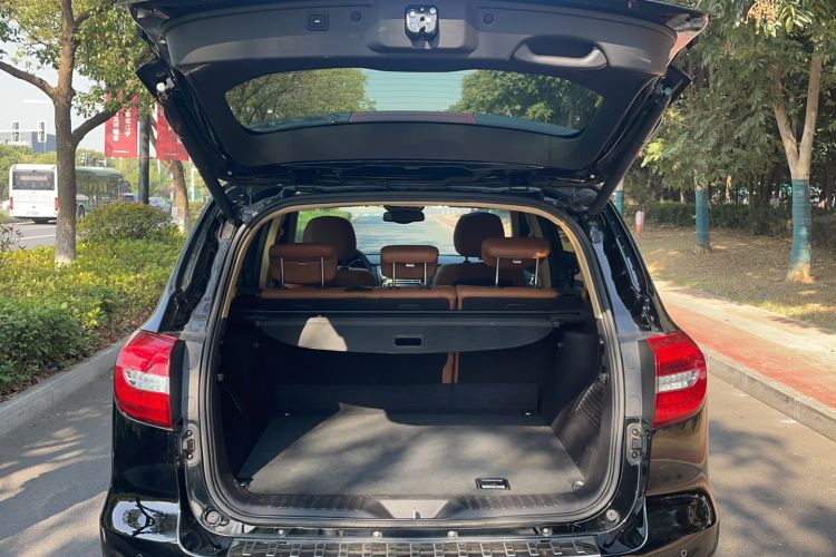 Used Haval H8 2015 2.0T Four-Wheel Drive Luxury Model