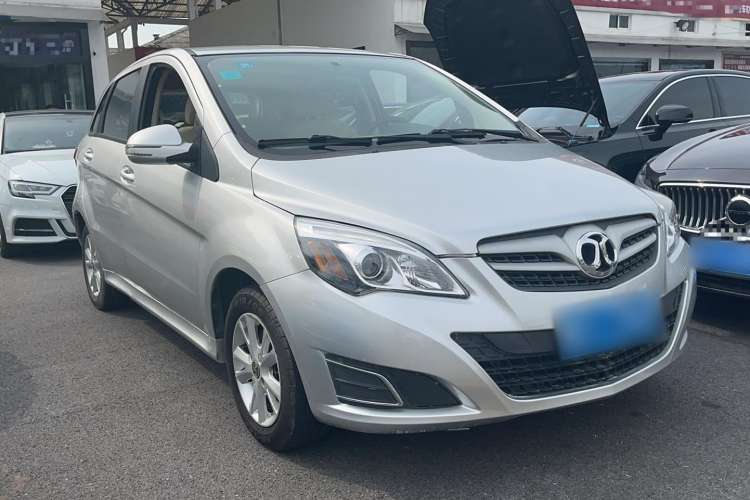 Used BAIC Off-Road E Series 2013 Hatchback 1.5L Automatic Lotte Edition