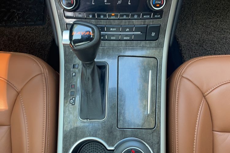 Used Haval H8 2015 2.0T Four-Wheel Drive Luxury Model