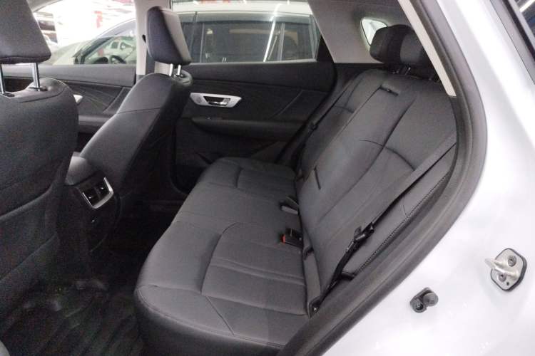 Used Dongfeng Aeolus Huge 2022 Mach Dual-Motor 1.5T MHD Dare-to-Dream Edition
